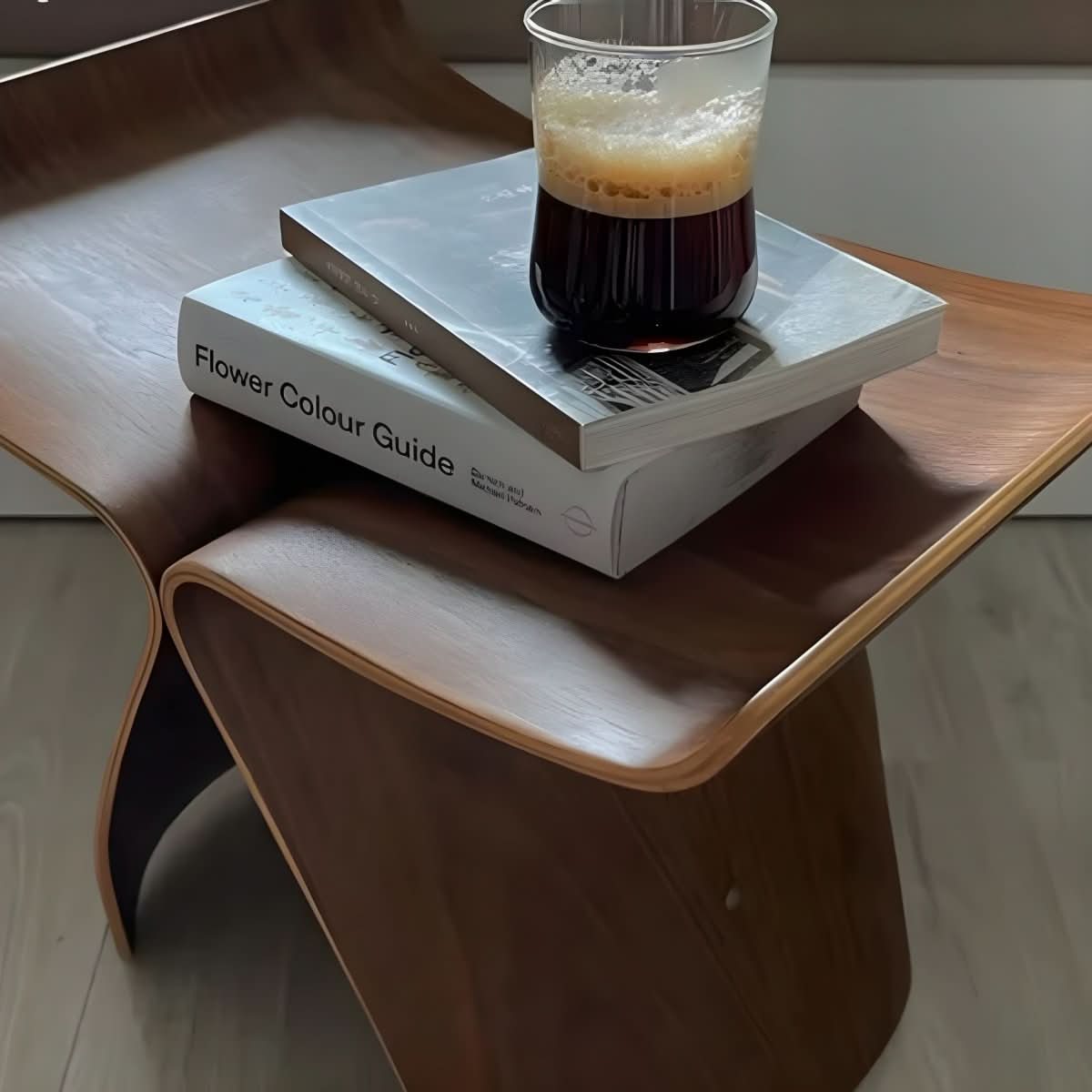 Woodora – Banc minimaliste en bois massif pour un intérieur intemporel