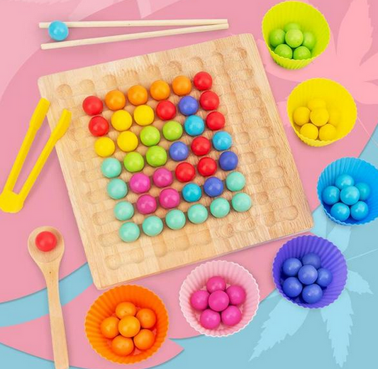 CREATIVE PERLES – Ensemble Montessori de perles pour stimuler la motricité et la créativité