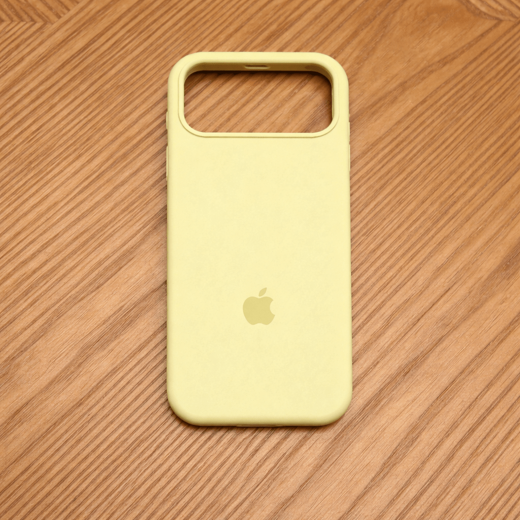 VELVIGUARD – MagSafe-kompatible Silikonhülle mit Soft-Touch Oberfläche für iPhone