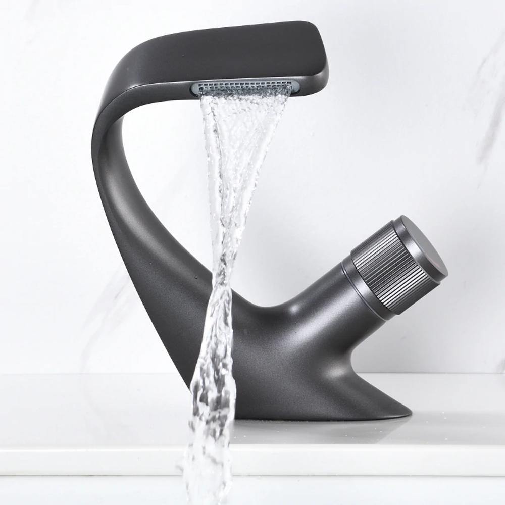 AQUACASCADE waterval-wastafelkraan – elegante eengreepsmengkraan met spa-effect voor uw badkamer
