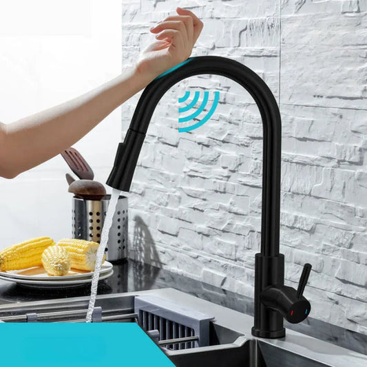 SMARTPOUR – Intelligente Küchenarmatur mit Sensorsteuerung & ausziehbarem Auslauf