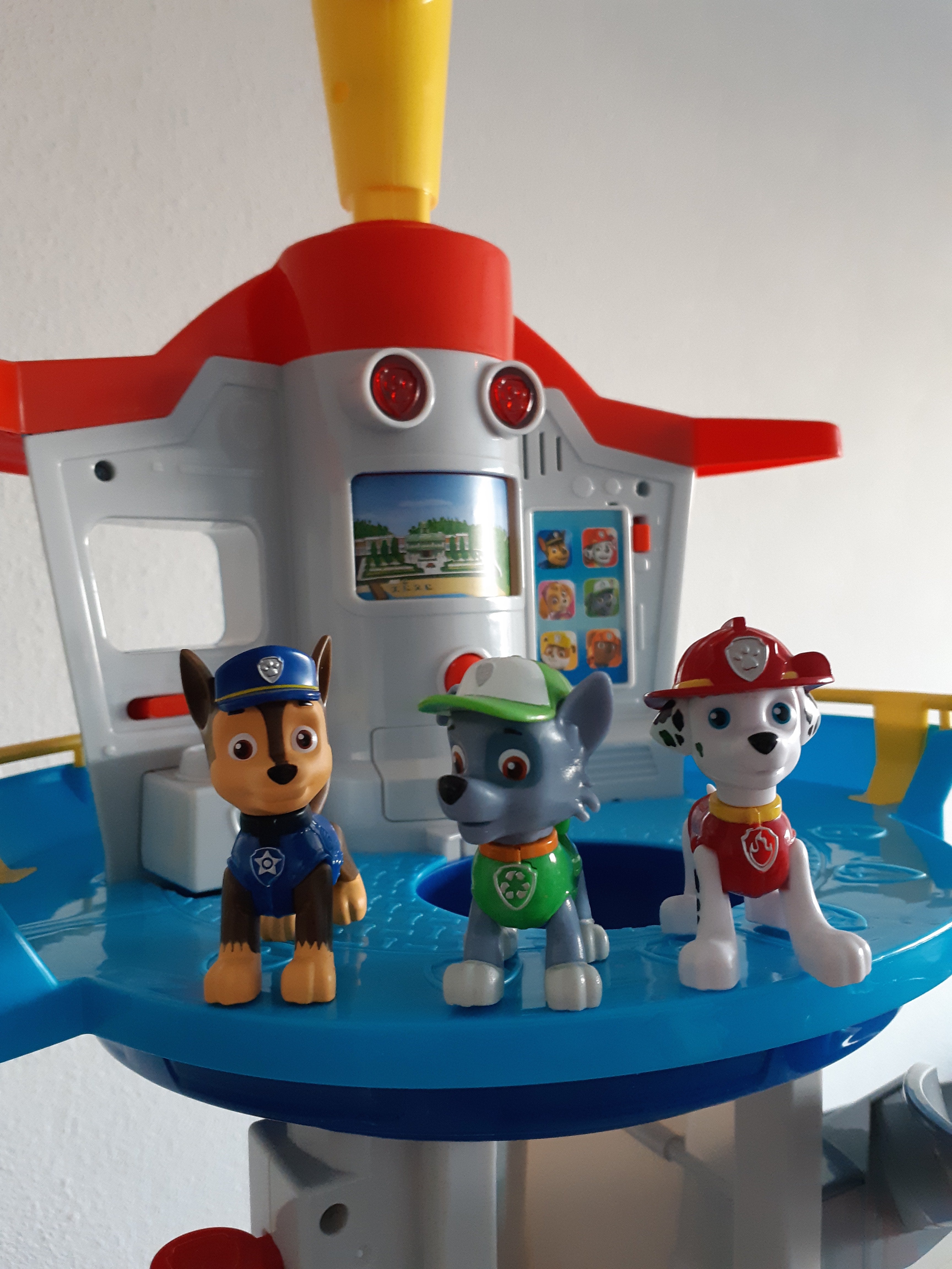 Juego de aventura con tobogán – Set de juego creativo con resbaladilla y coches