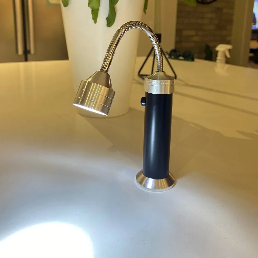 BRIGHTCHEF – Magnetische LED-Grilllampe mit fokussiertem Strahl und stabilem Sockel 1