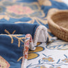 CottonBloom Blanket – Rustikale Baumwoll-Decke mit Blumenmuster, Wende-Design