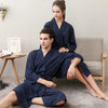 CottonWave – Unisex Waffel-Bademantel aus 100% Baumwolle, atmungsaktiv & stilvoll