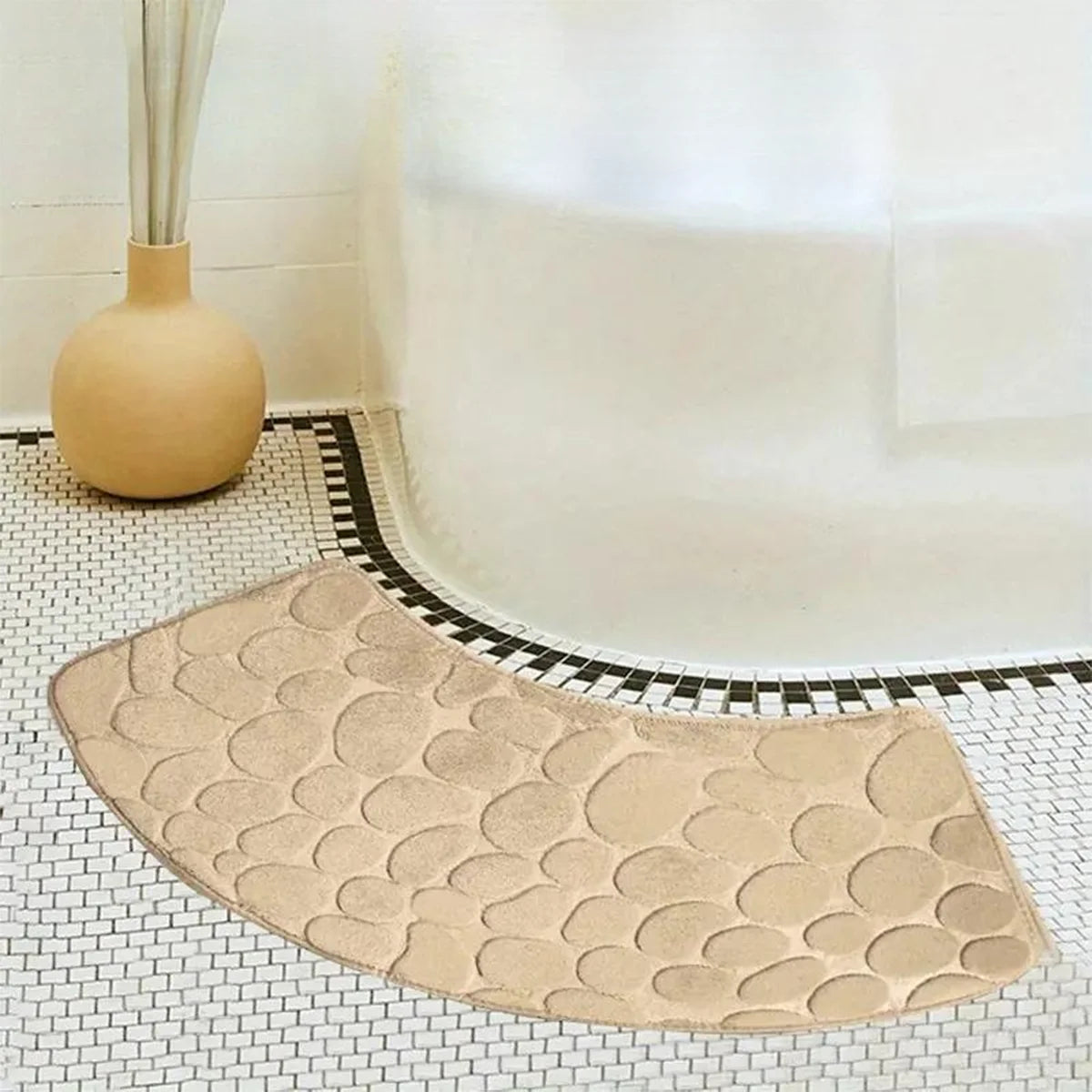 FLOWFORM BATH MAT – Badematte mit geschwungenem Design für Komfort & Sicherheit