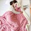 WinterWool Blanket – Flauschige Lammwolldecke für gemütliche Wintertage