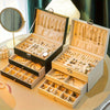 ELEGANCE JEWELRY BOX – Elegante Schmuckbox aus Leder für stilvolle Aufbewahrung