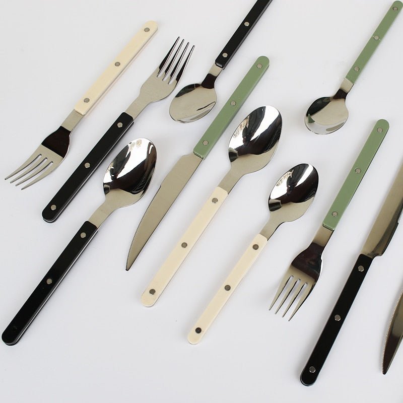 ETERNIFORCE – 24-Piece Stainless Steel Flatware Set with Engraved Design 1