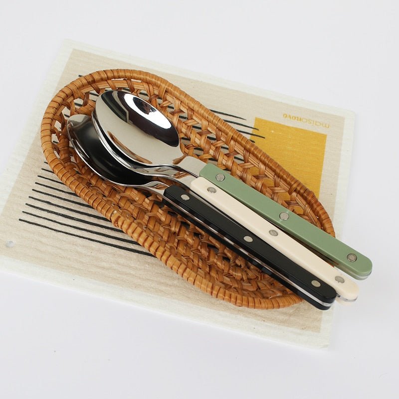 ETERNIFORCE – 24-Piece Stainless Steel Flatware Set with Engraved Design 4