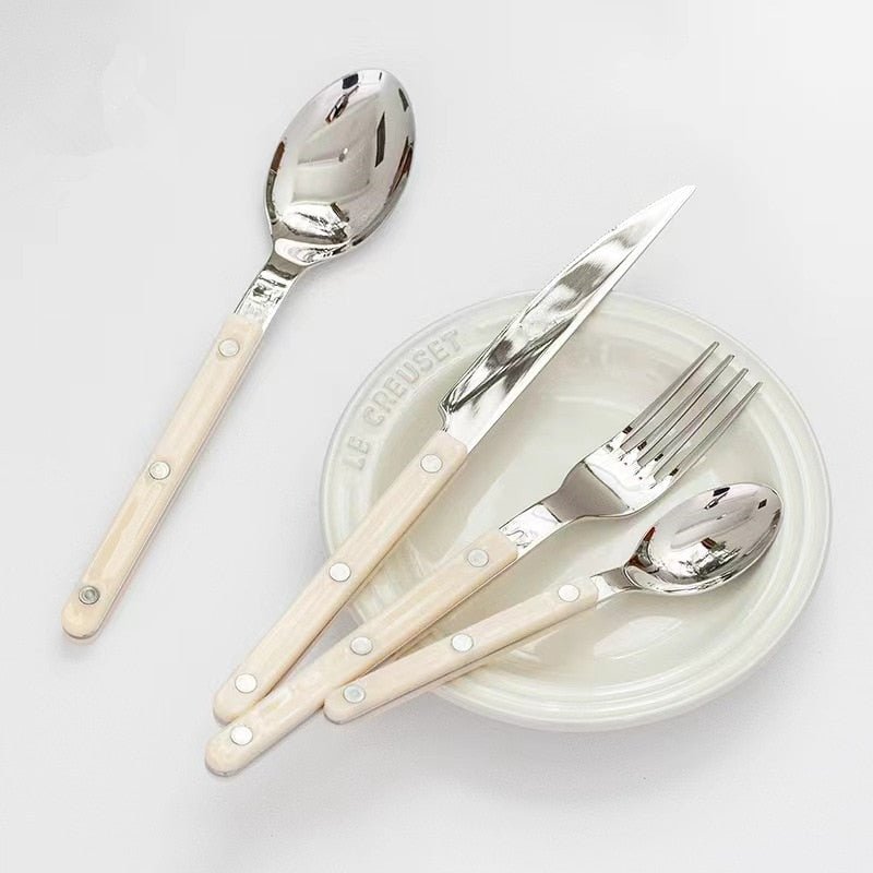 ETERNIFORCE – 24-Piece Stainless Steel Flatware Set with Engraved Design 5