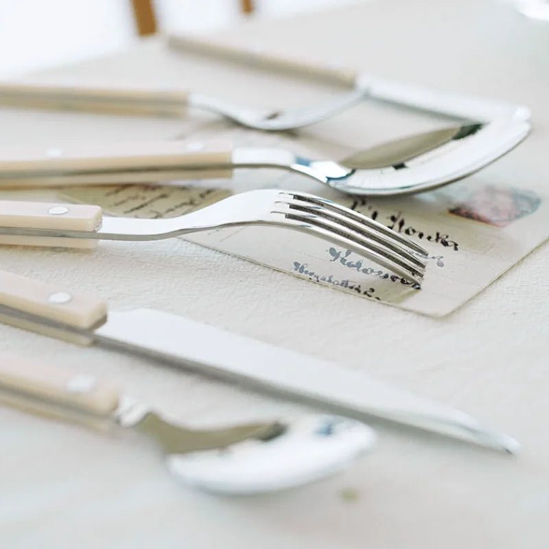 ETERNIFORCE – 24-Piece Stainless Steel Flatware Set with Engraved Design 6