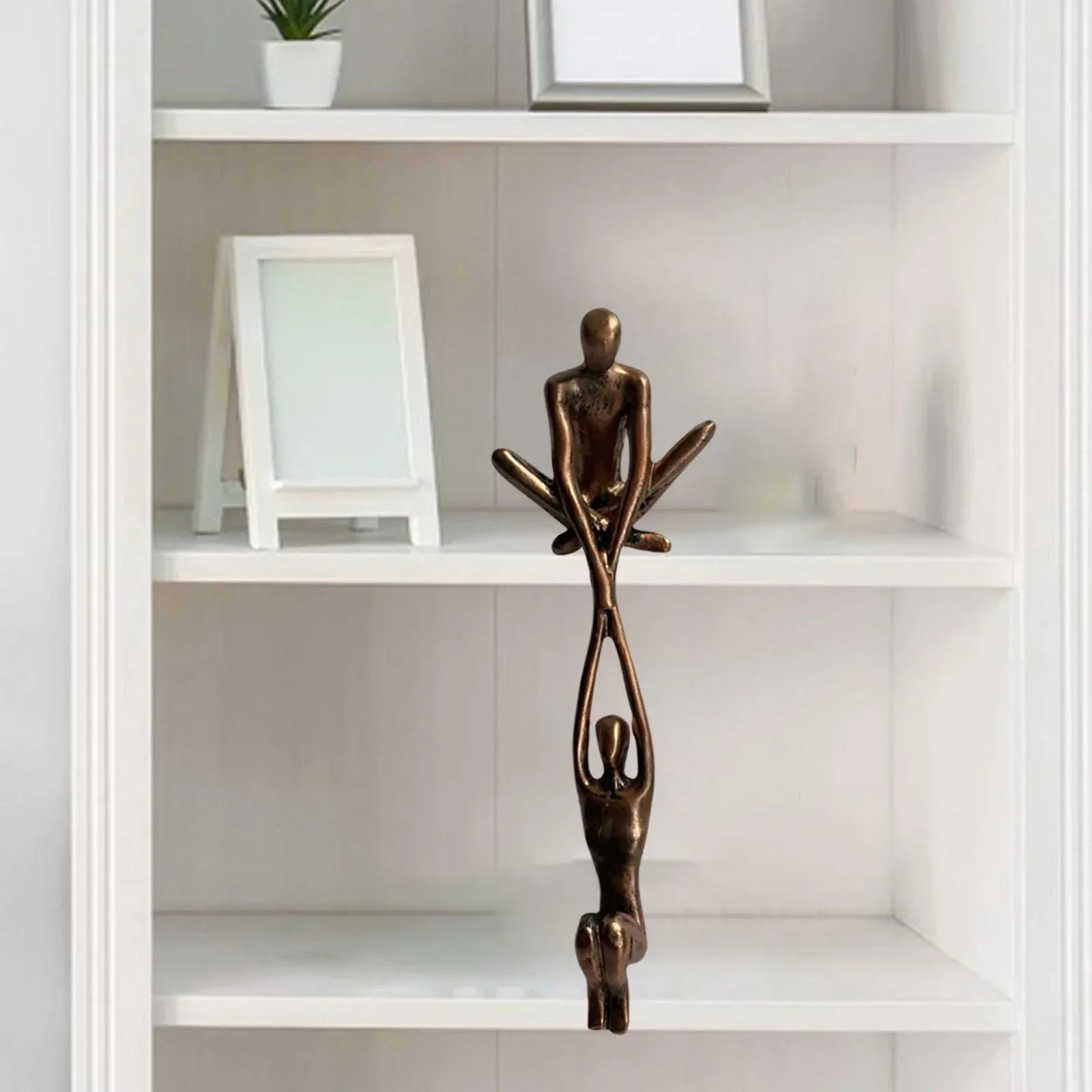 ETERNITY Sculpture – Dekorative Harzskulptur für Liebe und Balance