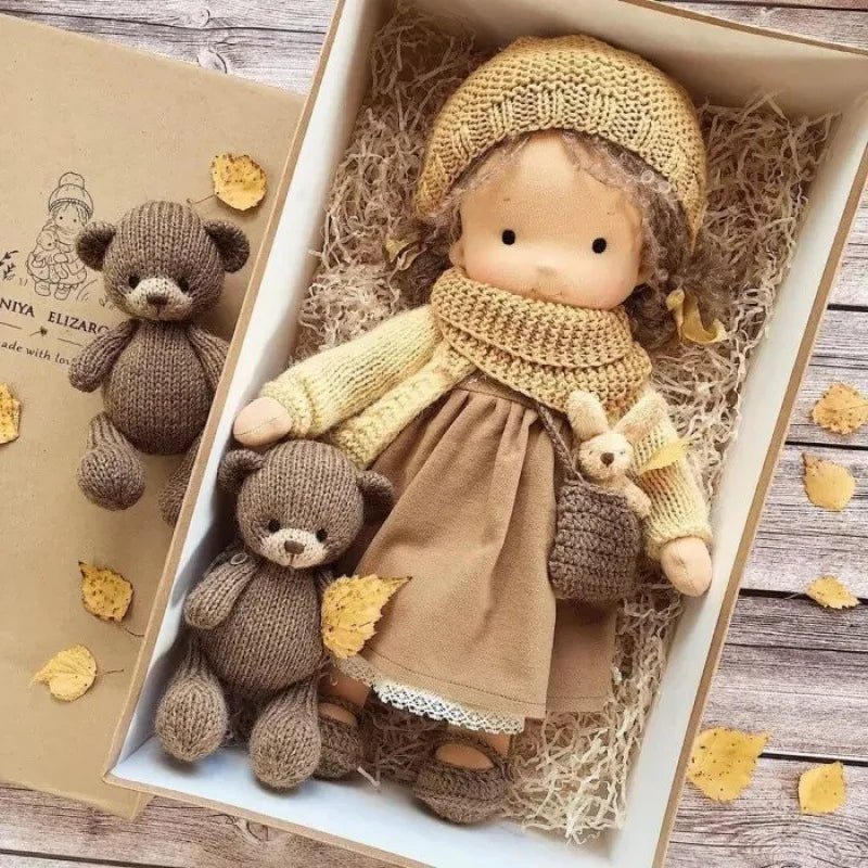 Selina – Poupée Waldorf en coton faite main pour un jeu créatif