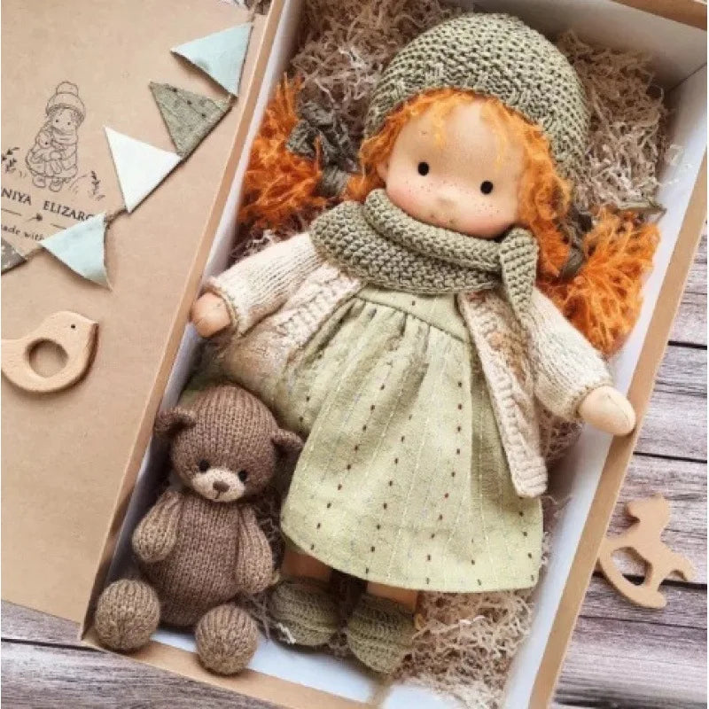 Selina – Poupée Waldorf en coton faite main pour un jeu créatif