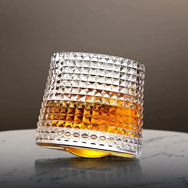 GRANDEUR – Drehende Whiskybecher für elegante Drink-Momente 0