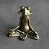 Zenora Messing-Meditationsfrosch-Räucherstäbchenhalter | Handgefertigtes Dekorationsstück aus massivem Messing für achtsames Leben und Entspannung