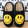 COZYTOES SLIPPERS – Flauschige Hausschuhe mit Smiley & Silikondämpfung für warme Füße