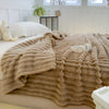 STRIPEPLUSH – Couverture en polaire douce à rayures
