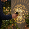 LED Solarleuchte im Mandala Design – Außenwandleuchte für Garten, Zaun & Terrasse