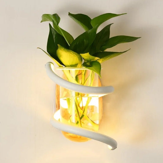 BLOOMLIGHT – LED Wandvase Lampe aus Holz & Aluminium für stilvolle Außenbereiche