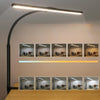 LUMIFLEX – Verstellbare LED-Schreibtischlampe mit 25 Beleuchtungsmodi und Klemme 1