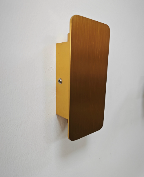 LUMINA ARC – Minimalistische LED Wandleuchte für stilvolles Wohnen