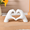 LoveSculpt Madera – Figura decorativa artesanal de madera para un hogar lleno de amor