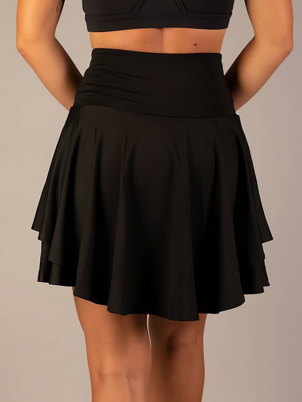 Falda MAJA – Falda de tenis funcional para mujer con pantalones cortos integrados y bolsillos