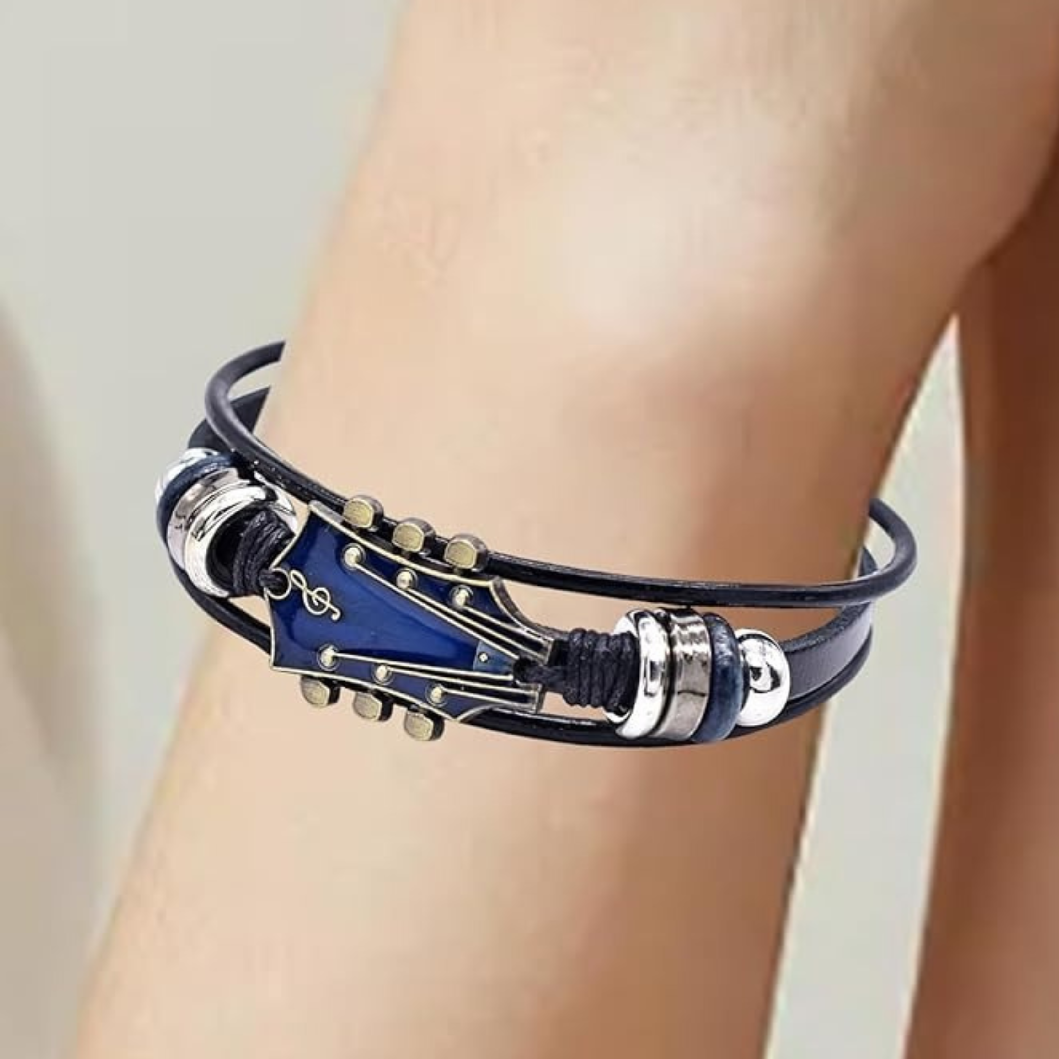 MUSIKSTRUM – Leather Bracelet with Guitar-Inspired Design 3