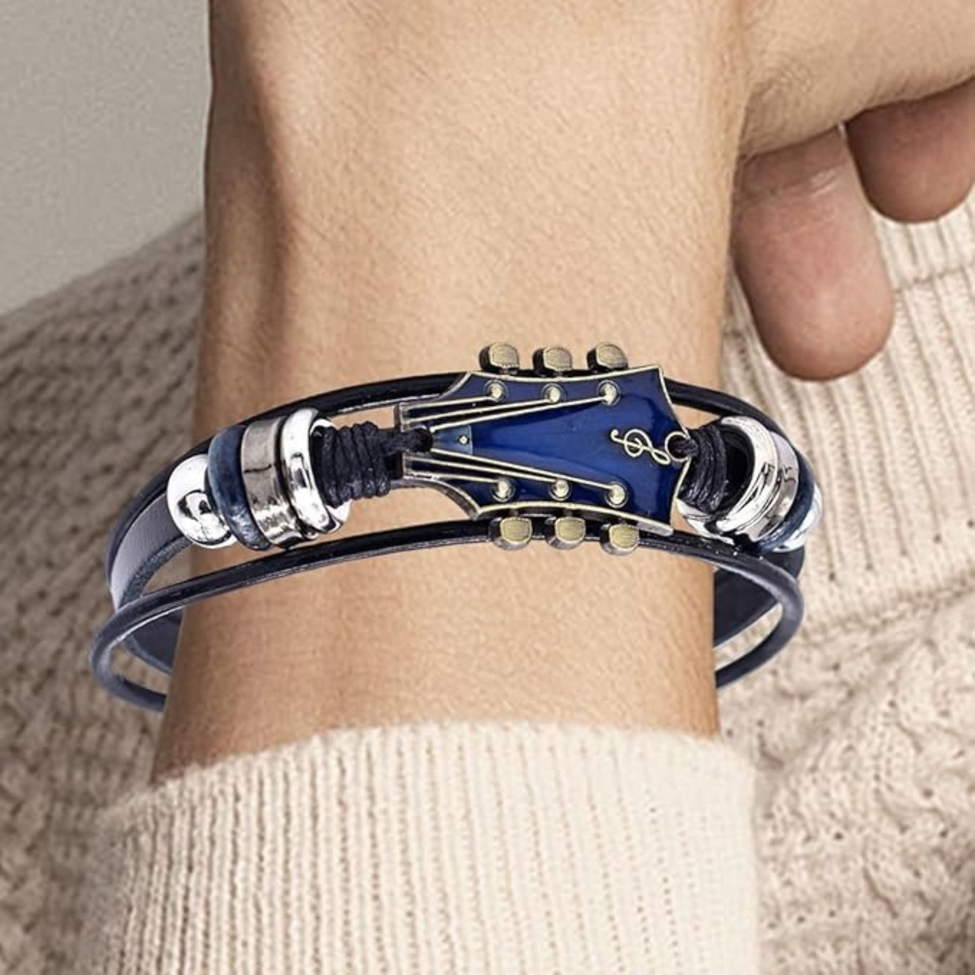 MUSIKSTRUM – Leather Bracelet with Guitar-Inspired Design 5