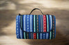 OUTDOORBLANKET – Wasserdichte Picknickdecke mit Ethno-Design für Camping & Ausflüge