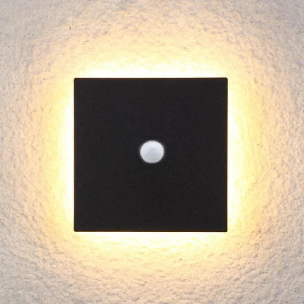 Orr Outdoor Wall Lamp – Minimalistische LED-Wandleuchte für moderne Außenbereiche