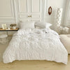 RuffledWeave Duvet Set – Elegantes Rüschblumen Bettbezug Set aus Mikrofaser