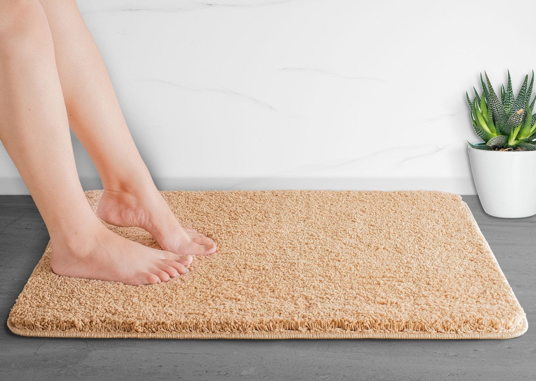 Luxura UltraSoft Badematte | Super saugfähiger Mikrofaser-Badezimmerteppich mit rutschfester Rückseite