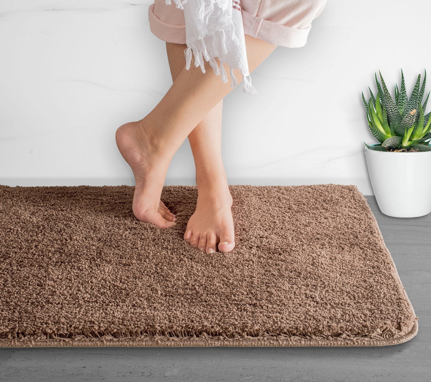 Luxura UltraSoft Badematte | Super saugfähiger Mikrofaser-Badezimmerteppich mit rutschfester Rückseite