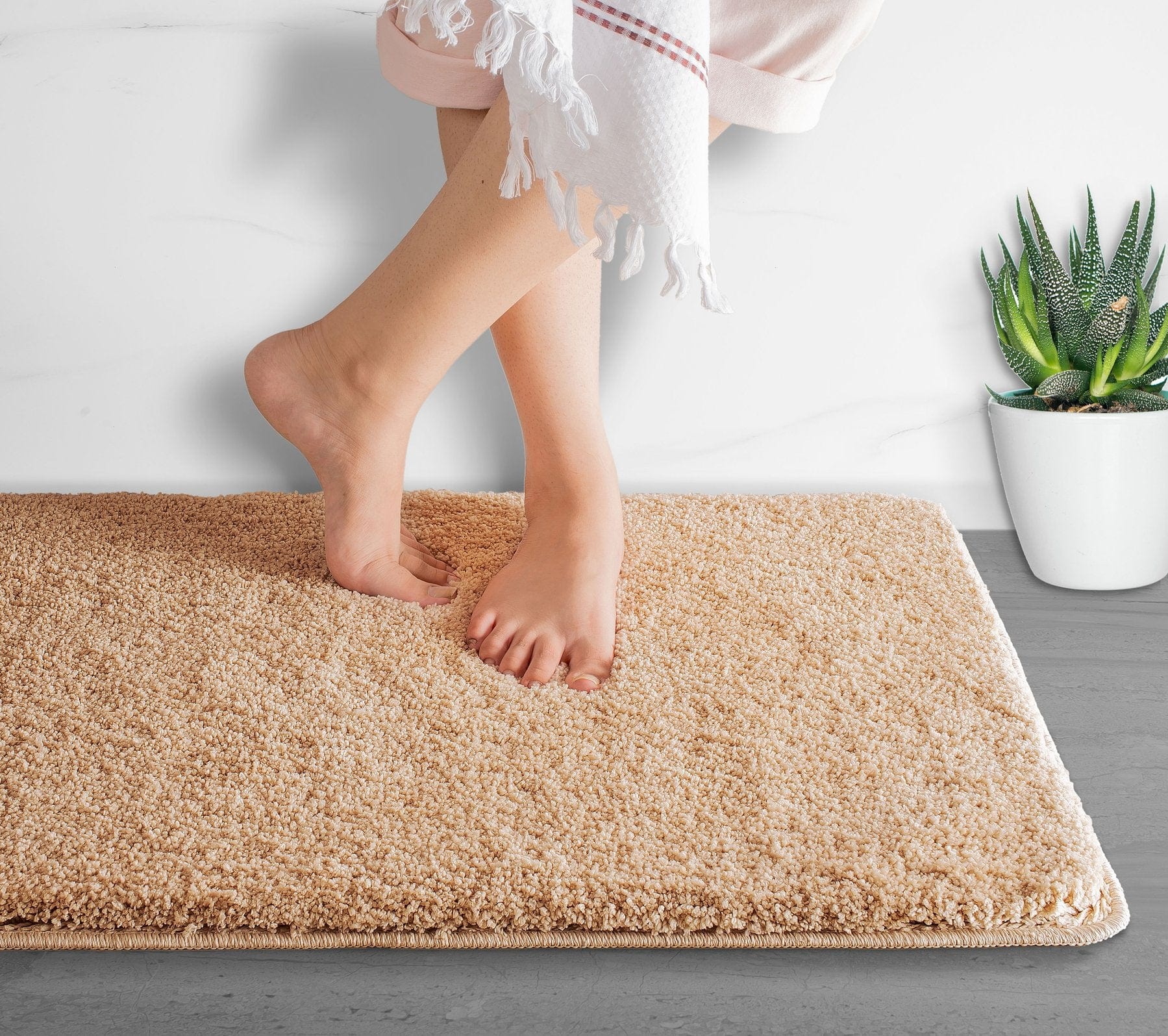Luxura UltraSoft Badematte | Super saugfähiger Mikrofaser-Badezimmerteppich mit rutschfester Rückseite