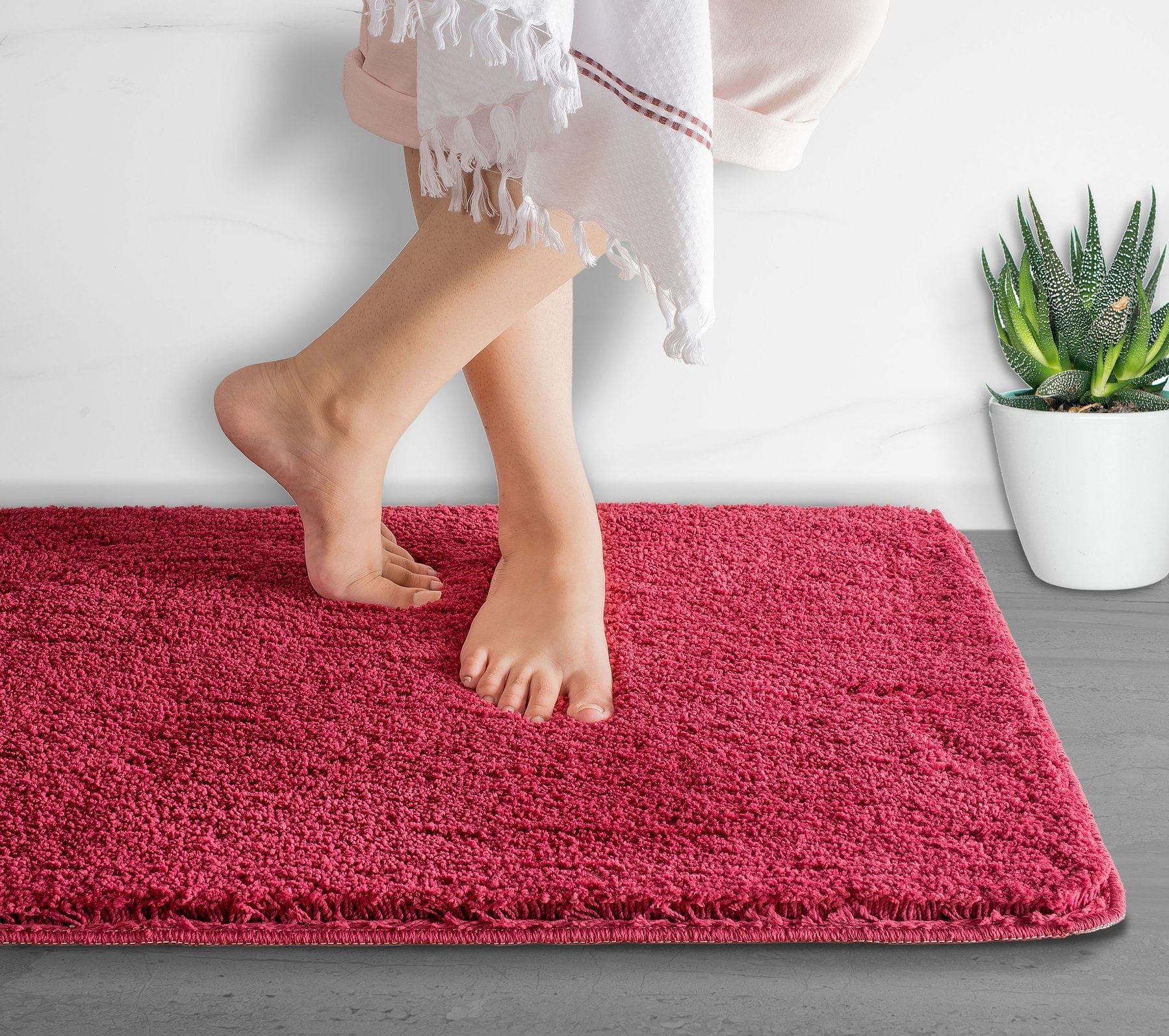 Luxura UltraSoft Badematte | Super saugfähiger Mikrofaser-Badezimmerteppich mit rutschfester Rückseite
