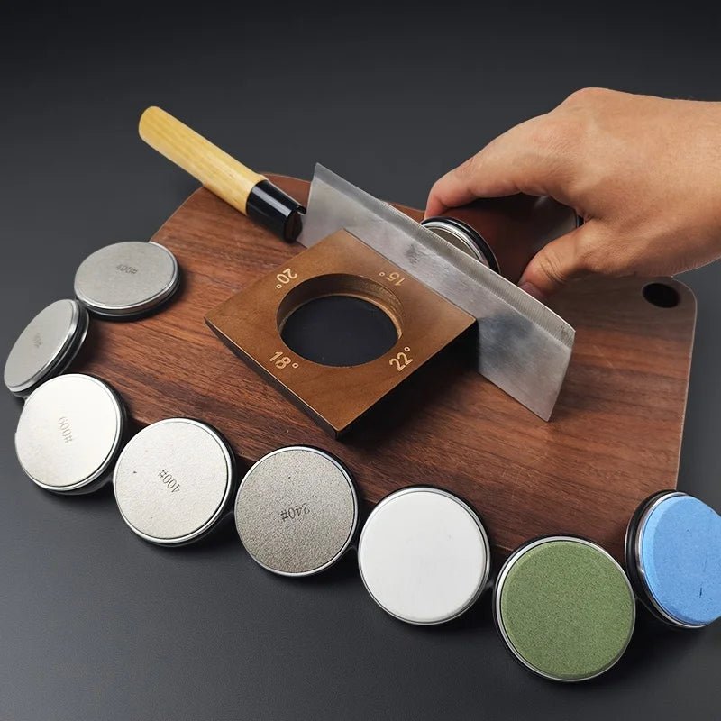 SHARPROLL – 4-Winkel-Rollmesserschärfer mit magnetischem Holzsockel 4