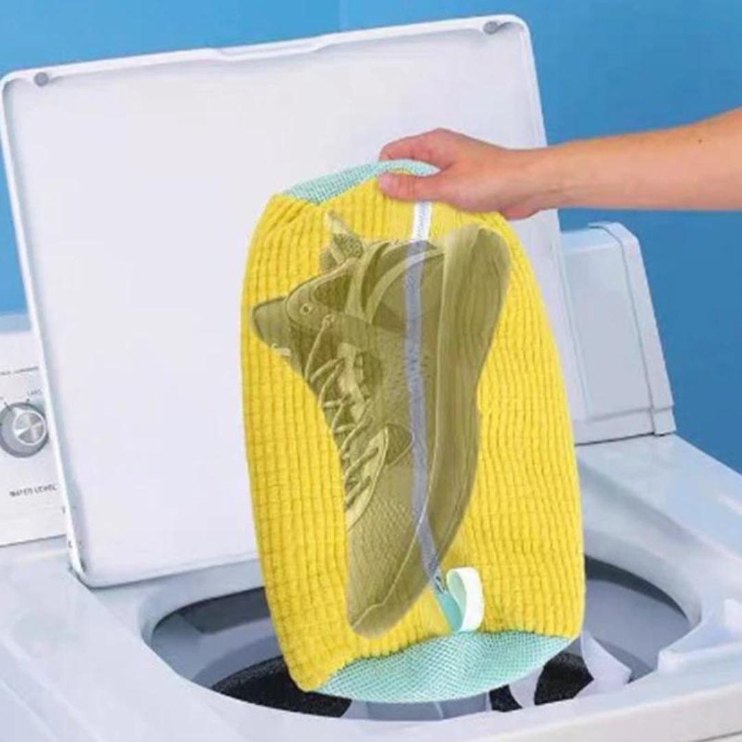 ShoeClean Bag – Waschmaschinenbeutel mit Borsten für saubere & formstabile Schuhe