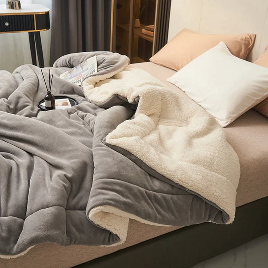 SOFTHUG LUXE – Plüschige Flanell-Fleecedecke für Komfort und Stil 0