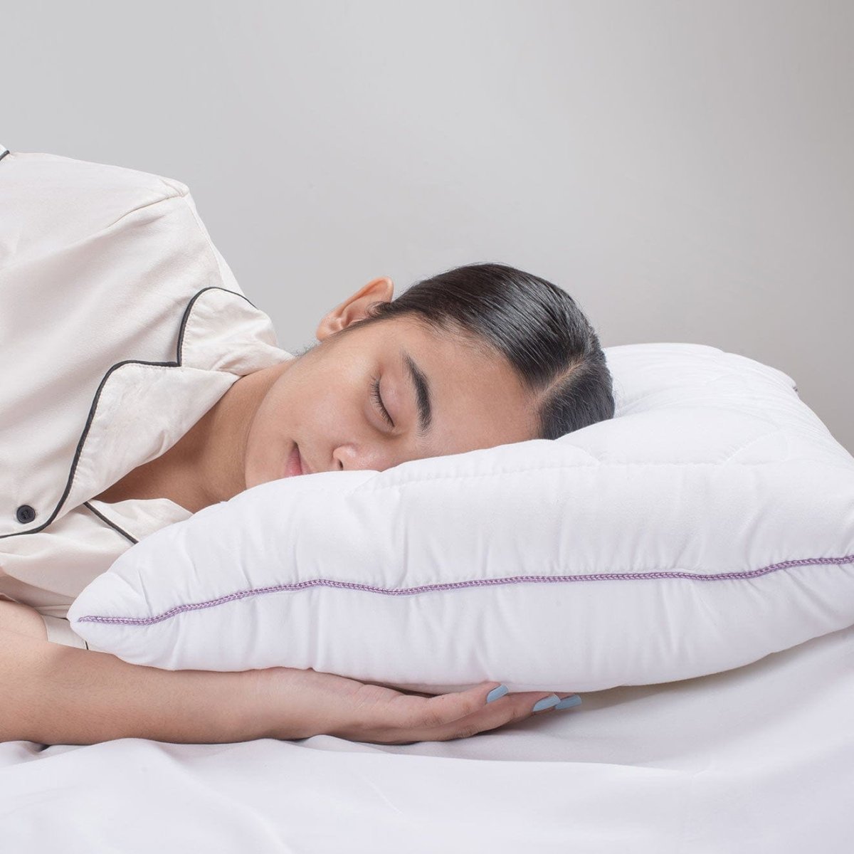 Aurelissen Lavendia Almohada | Hipoalergénica y Antibacteriana | Con Aroma a Lavanda | Almohada Suave para Piel Sensible
