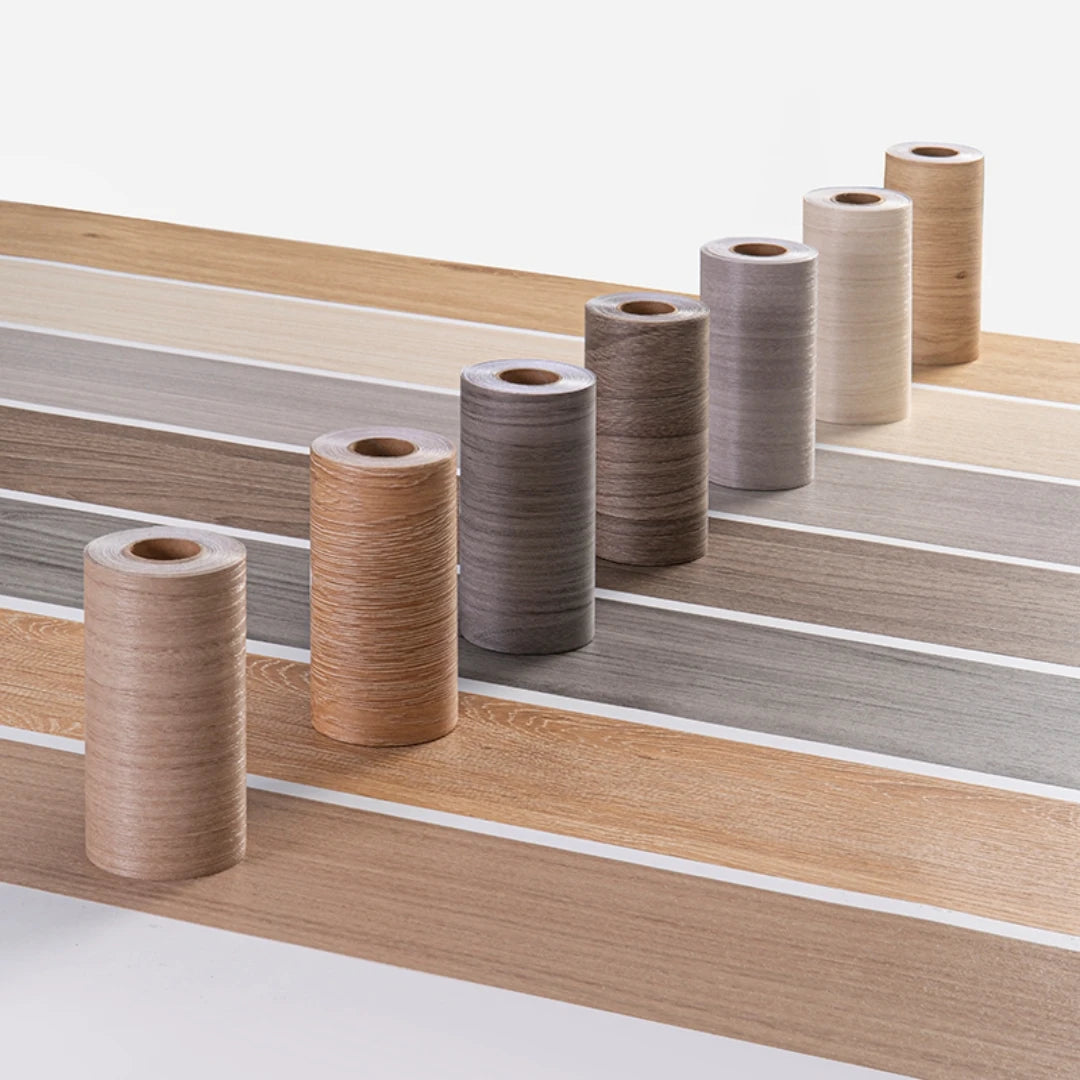 WOODSTRIPE – Listelli in PVC autoadesivi con venatura legno per ambienti eleganti