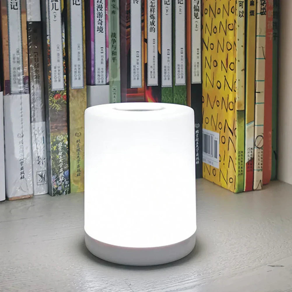 Dimmbare LED-Tischleuchte mit USB-Anschluss für Flexibles Licht