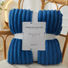 StripeWarm – Breite Flanell-Fleece-Decke mit Streifenmuster, weich & wärmend