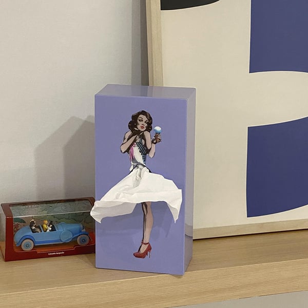 JOYBOX – Caja de pañuelos juguetona con diseño de falda