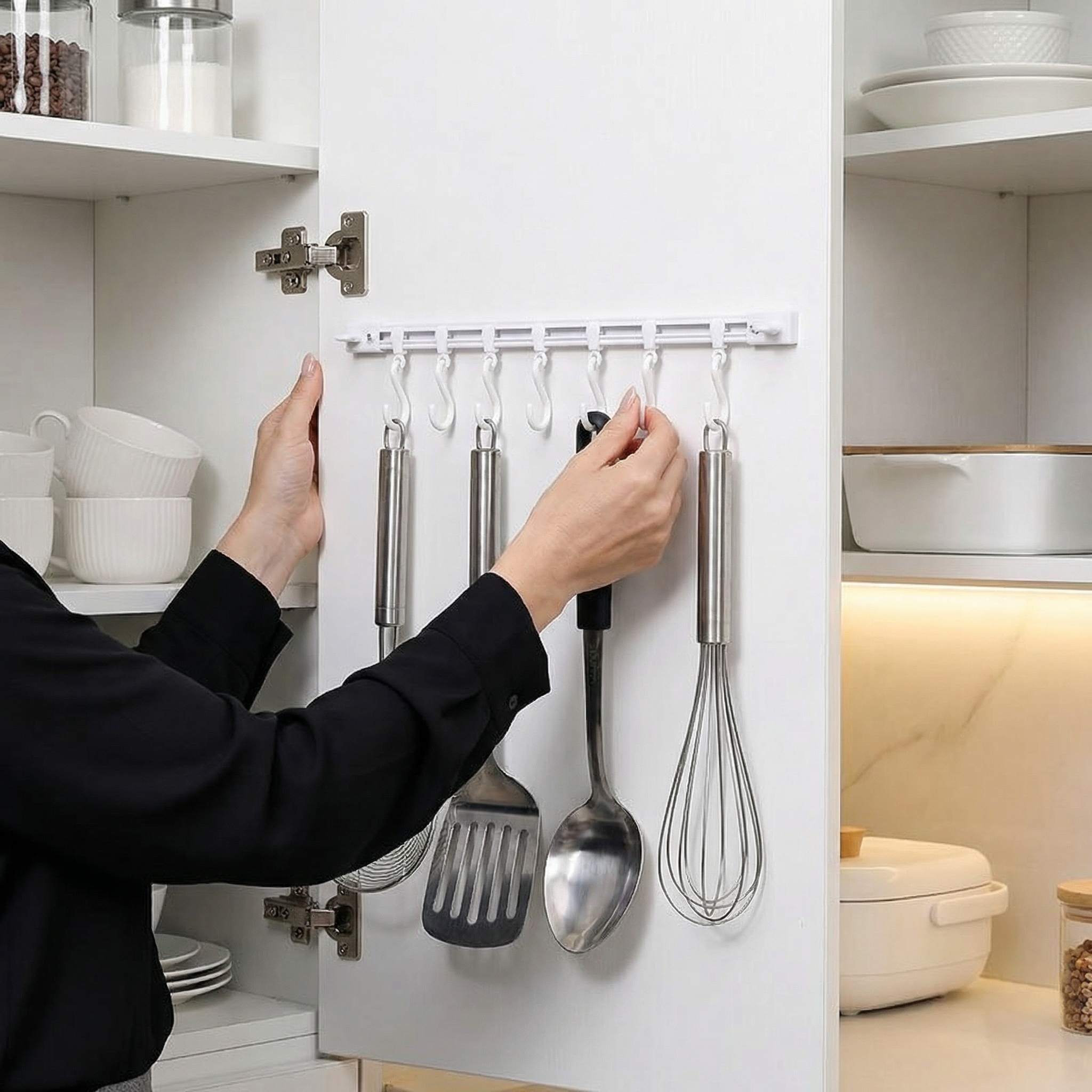 Selbstklebende Hakenleiste für Küche und Bad - Starker Halt ohne Bohren (2 Stk.)
